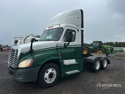 2016 Freightliner Cascadia 125 6x4 T/A Day Cab Truck Tractor