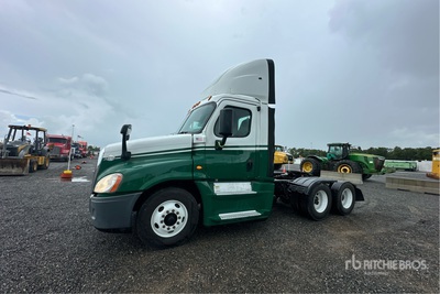 2016 Freightliner Cascadia 125 6x4 Day Cab Truck Tractor