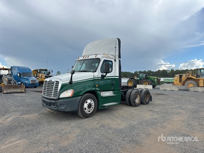 2014 Freightliner Cascadia 125 6x4 Cascadia Evolution T/A Day Cab Truck Tractor