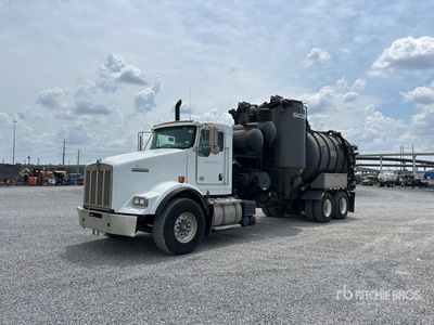 Guzzler on 2013 Kenworth T-800 6x4 Vacuum Excavator Truck