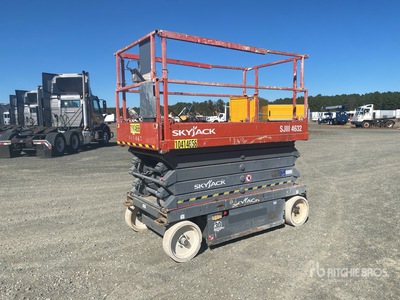 2015 Skyjack SJIII-4632 Electric Scissor Lift
