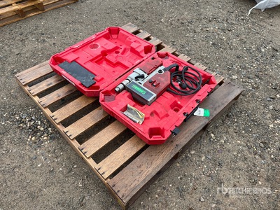 2018 Milwaukee 427221 Electromagnetic Drill Kit