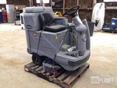 Nilfisk Advance ADGRESSOR 3520D-AXP Ride-On Floor Scrubber