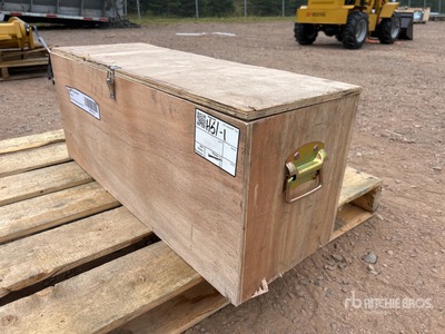 Gentec HT824 8 in Hydraulic Pouce de pelleteuse - Fits 4000 - 9000 lb (Unused)