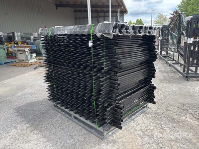 Quantity of (45) 2025 SKLP SK-S45 6 ft x 5 ft Powder Coated Corral 柵 (Unused)