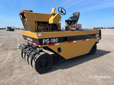 1987 Cat PS-180 9 Wheel Compacteur pneumatique