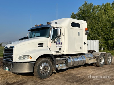2016 Mack CXU613 6x4 Cabeza Tractora Cabina Dormitorio