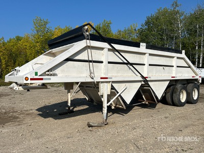 1984 Commander 28 ft T/A Belly Dump Trailer