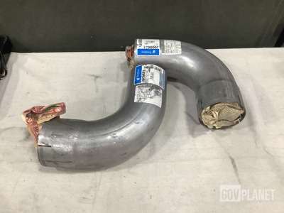 (69) Donaldson J008681 Exhaust Pipes