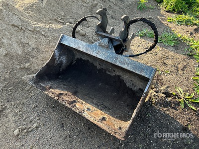 41 in Hydraulic Tilting Excavator Bucket - Fits Volvo ECR58D