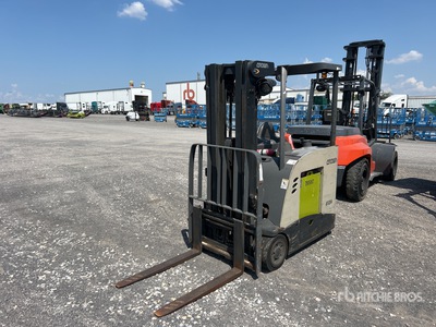 2013 Crown RC5545-40 Electric Forklift
