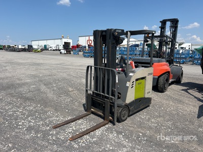 2013 Crown RC5545-40 Electric Forklift