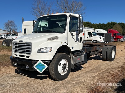 2016 Freightliner M2 106 4x2 Cabina y chasis