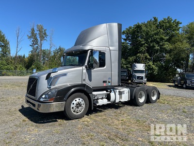 2016 Volvo VNL 6x4 T/A Day Cab Truck Tractor