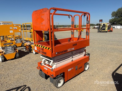 2017 Snorkel S3219E Electric Scissor Lift