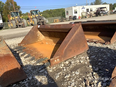 Bobcat 74 in General Purpose Skid Steer Bucket