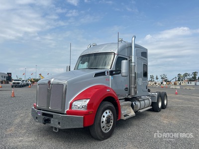 2019 Kenworth T880 6x4 Cabina con cuccetta per trattore stradale