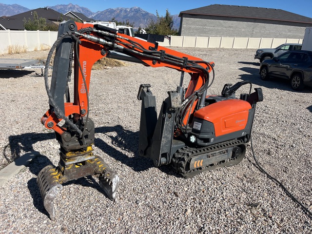 2015 Husqvarna DXR300 Demolition Excavator