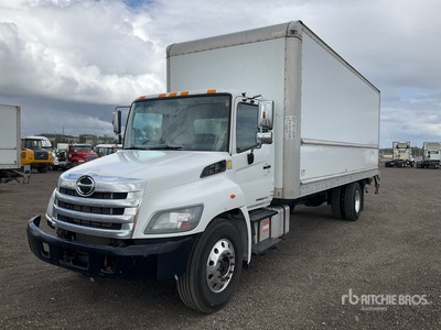 2019 Hino 338 4x2 Furgonetka