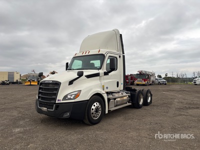 2020 Freightliner Cascadia 126 6x4 Ciągnik siodłowy T/A z kabiną dzienną