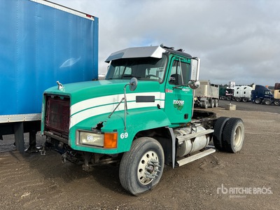 2002 Mack CH612 4x2 S/A Day Cab Truck Tractor (Inoperable)