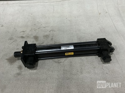 (8) Parker 1H000186882 Actuating Linear Cylinder Assemblies