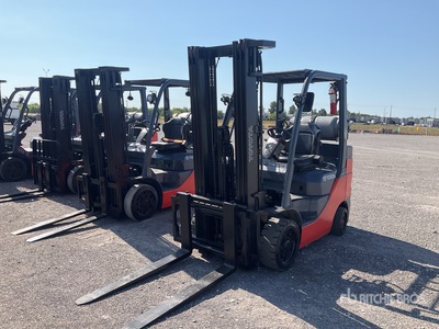 2019 Toyota 8FGCU30 5120 lb Cushion Tire Forklift