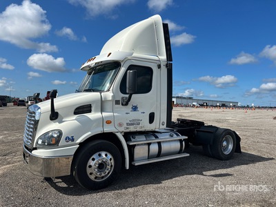 2018 Freightliner Cascadia 113 4x2 S/A Day Cab Truck Tractor
