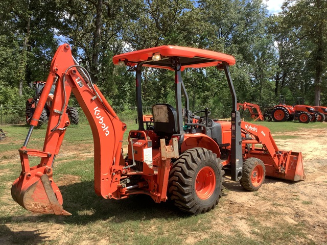 RETROEXCAVADORA 2022 KUBOTA B26