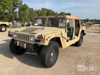 AM General M1097R1 HMMWV 4 Door Soft Top w/Truck Body