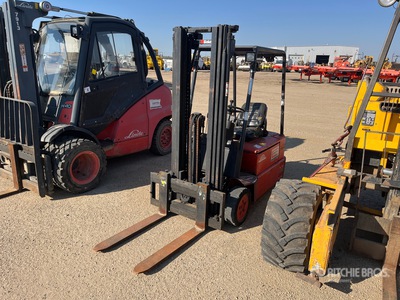 Linde E16 Electric Forklift