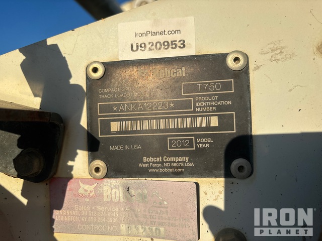 MINI CARGADOR SOBRE ORUGAS 2012 BOBCAT T750
