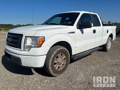 2011 Ford F-150 STX 4x2 Extended Cab بيك اب