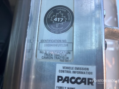 2015 Kenworth T800 6x4 Sleeper Winch Truck