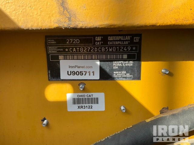 MINI CARGADOR SOBRE RUEDAS 2015 CATERPILLAR 272D