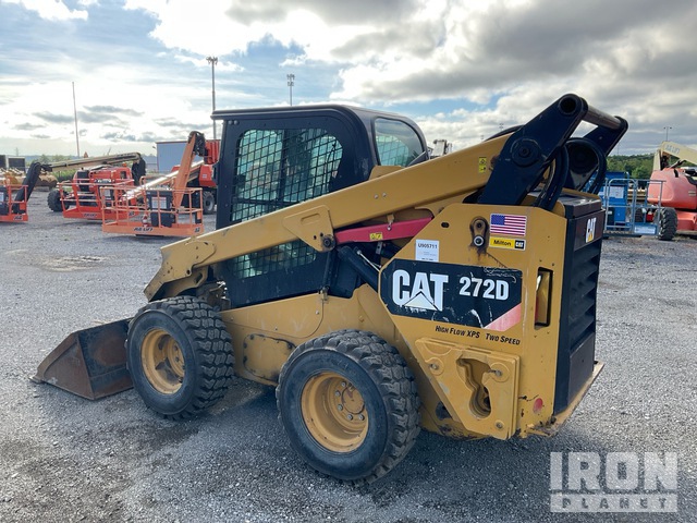 MINI CARGADOR SOBRE RUEDAS 2015 CATERPILLAR 272D