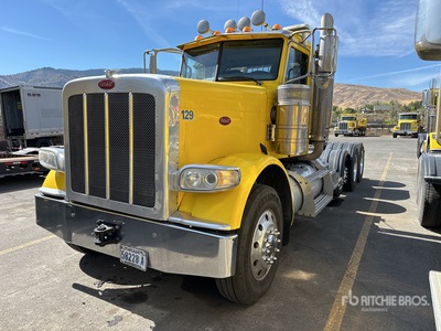2015 Peterbilt 389 Tri/A Day Cab Truck Tractor