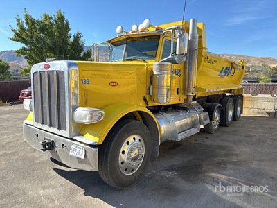 2015 Peterbilt 389 8x4 Tri/A Dump Truck