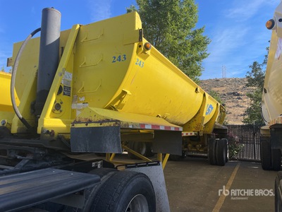 2004 Ranco End Dump Trailer