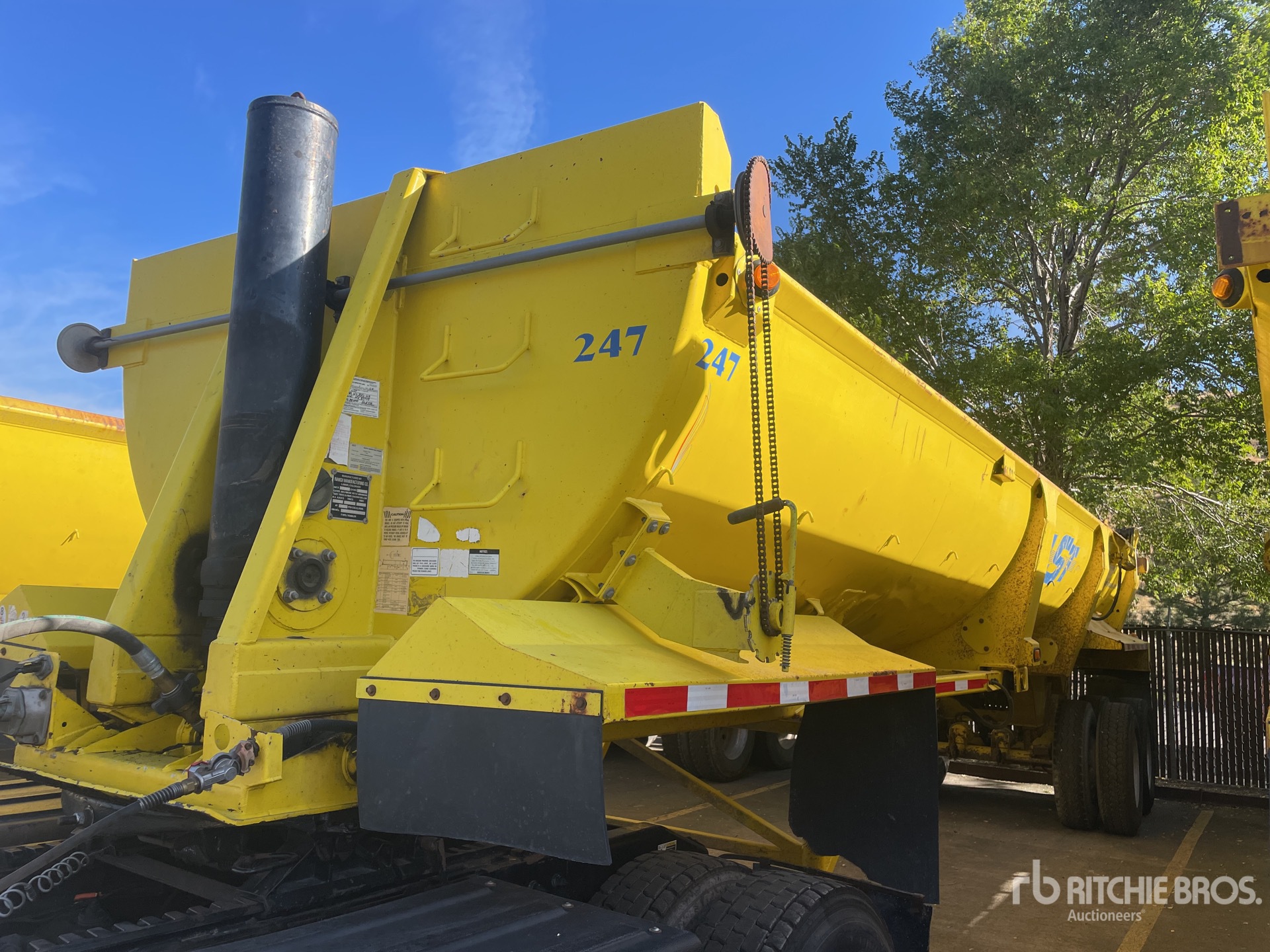 2004 Ranco 32 ft T/A End Dump Trailer