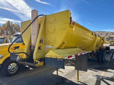 2004 Ranco 32 ft T/A kiep aanhangwagen