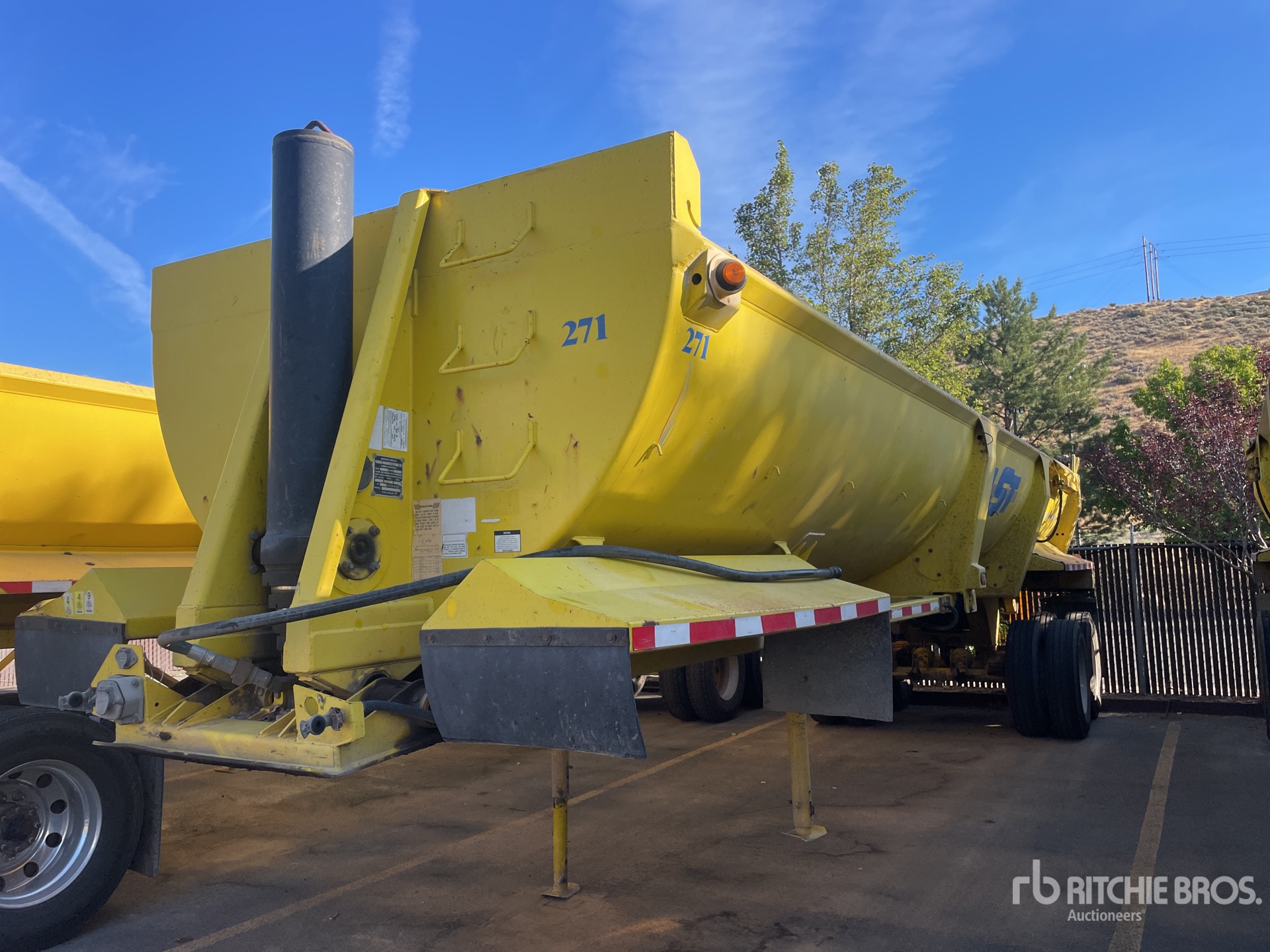 2007 Ranco 32 ft T/A Hinterkipper