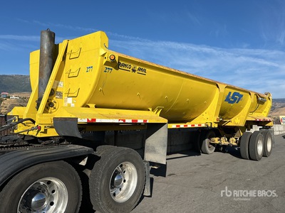 2007 Ranco 32 ft T/A Frameless End Dump Trailer