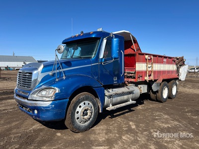 2004 Freightliner Columbia 120 Dry Spinner 6x4 Epandeurs