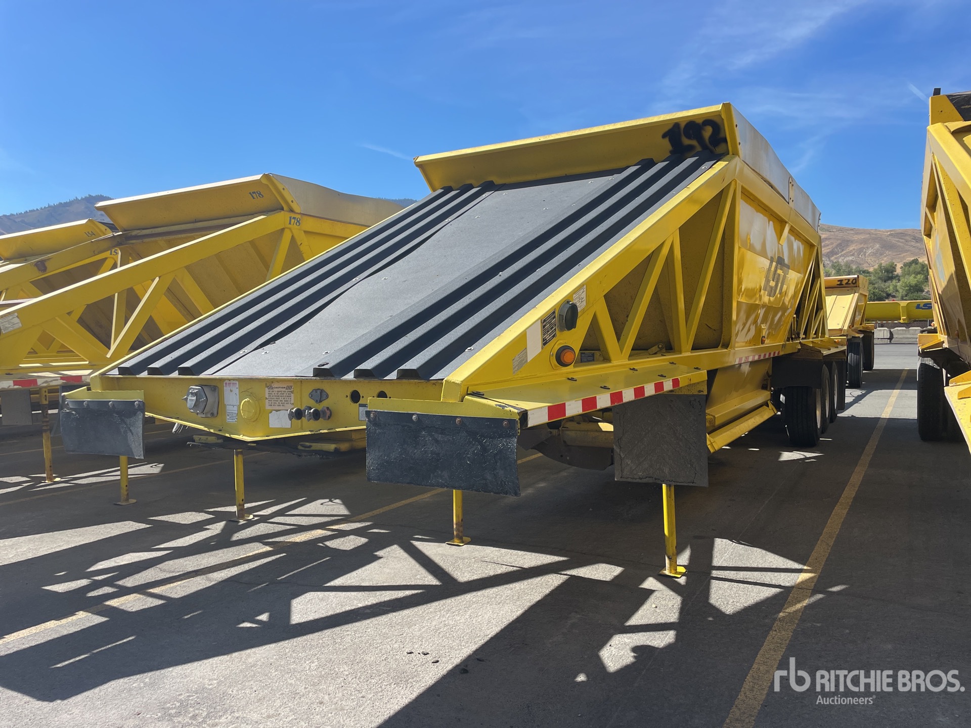 2007 Ranco 18 ft Tri/A Lead Belly Dump Trailer