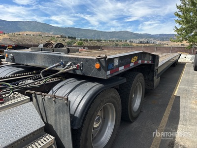 2000 National 48 ft T/A Sliding Axle Trailer