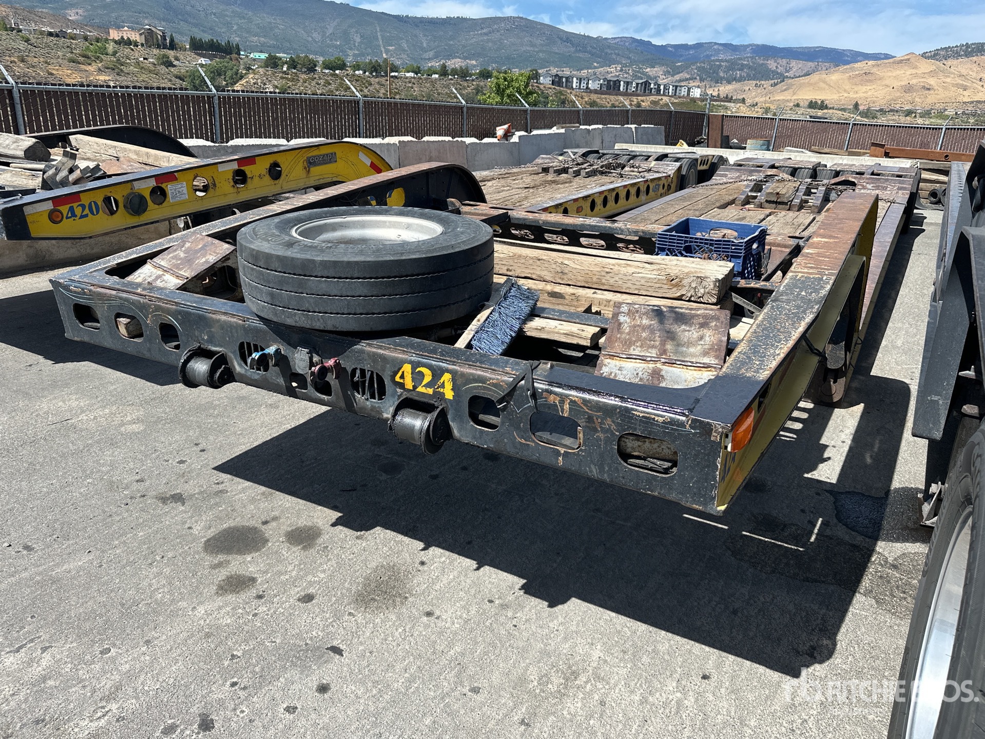 2006 Murray 16-Wheel 8 ft - 9 ft Extendable Expandable Axle Removable Gooseneck Lowboy Trailer