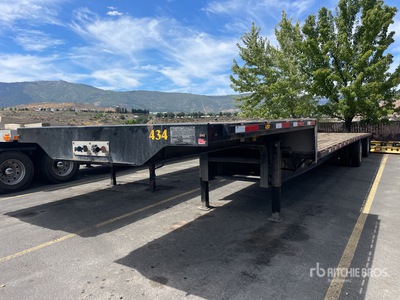 2015 Transcraft 48 ft T/A Spread Axle Step Deck Trailer