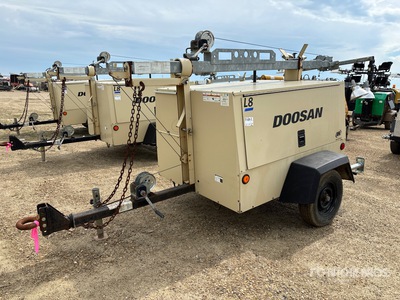 2012 Doosan L8-60HZ-T4F 8 kW Light Tower