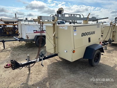 2012 Doosan L8 8 kW Light Tower
